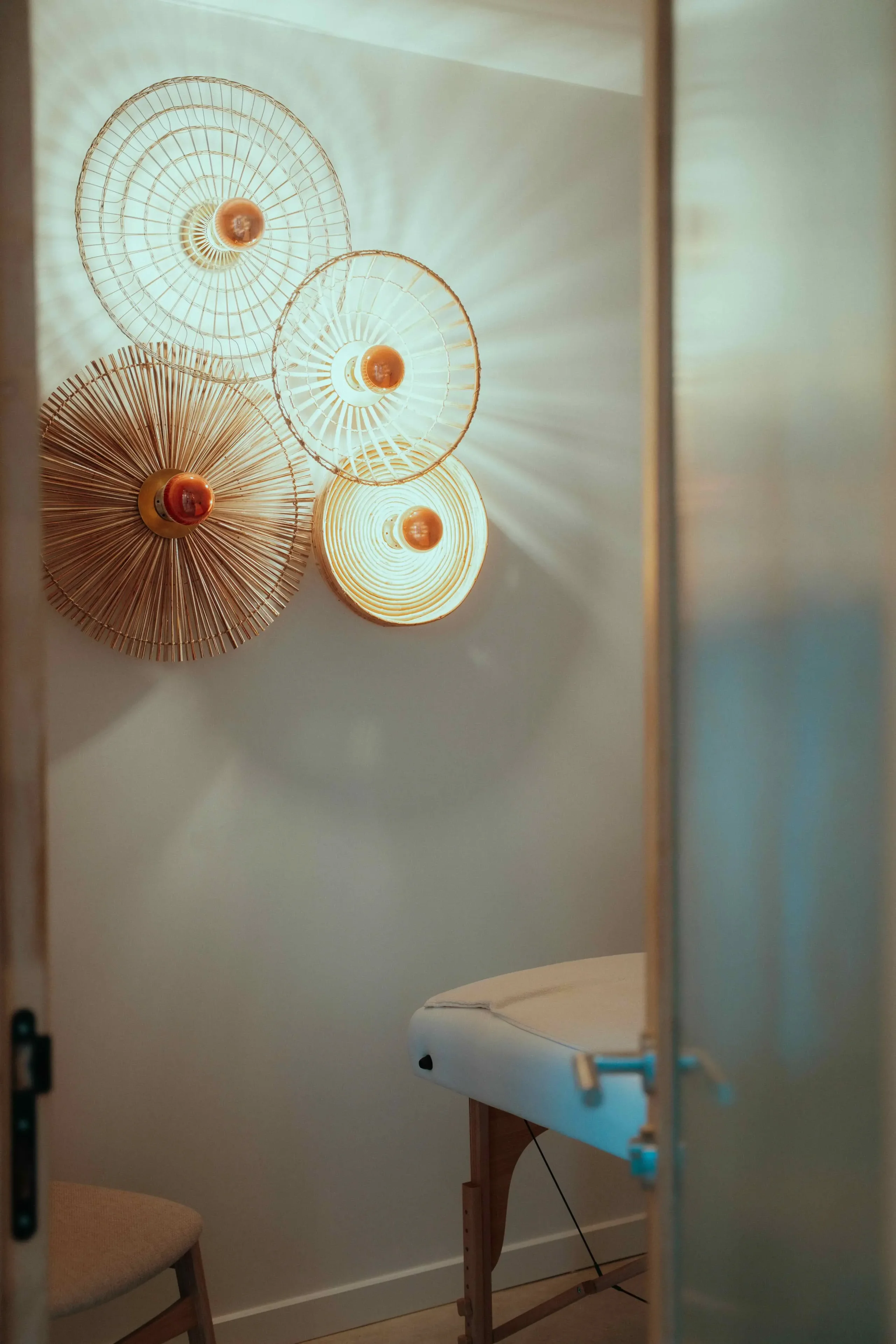 Vue intérieure de hammam et sauna moderne.